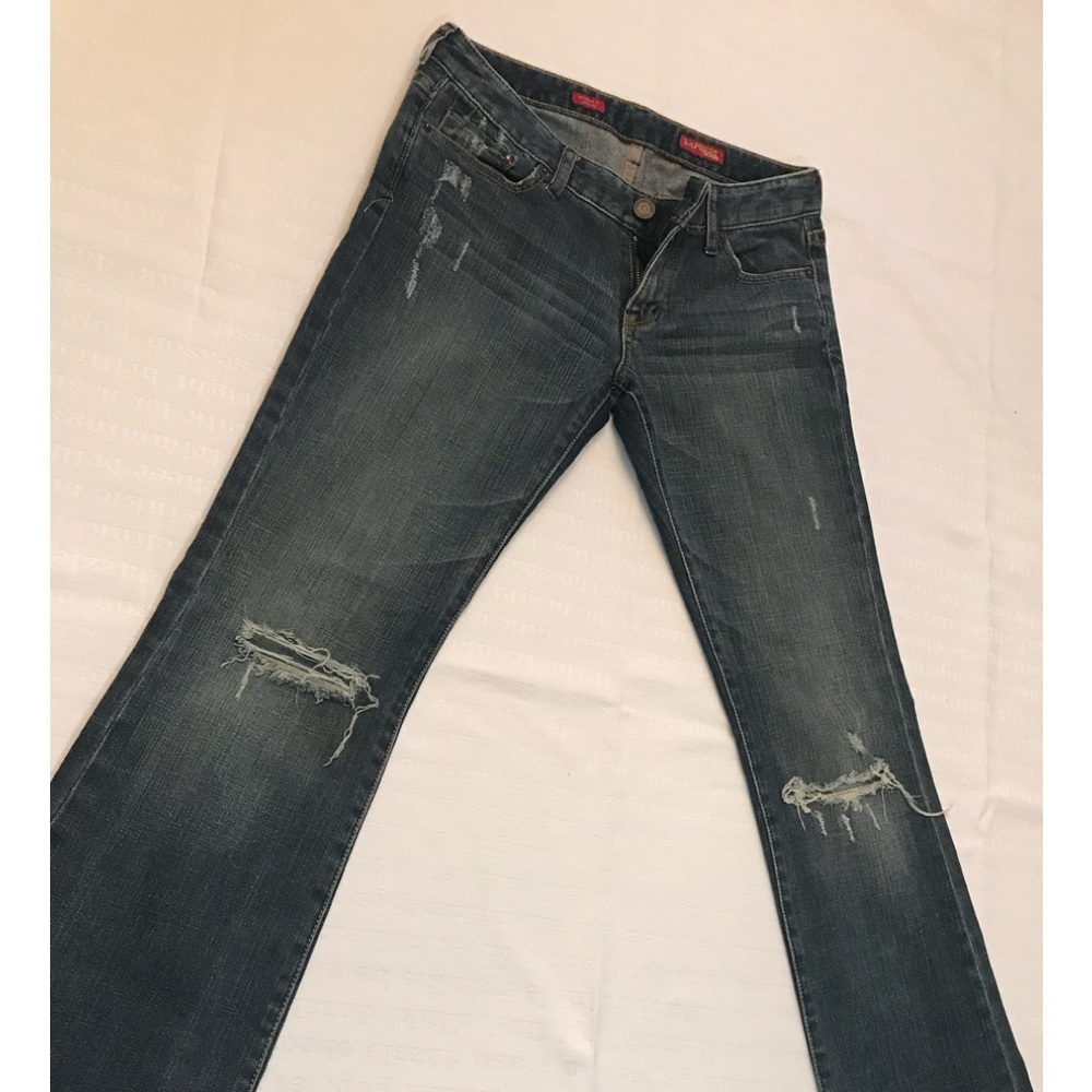 Express  jeans limited edition Flirty Designers size 4  Distress - Destroy